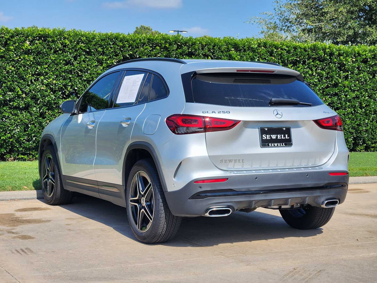 Used 2023 Iridium Silver Metallic Mercedes-Benz GLA 250 image 4