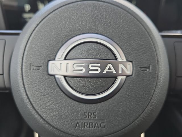 New 2026 Aspen White TriCoat / Super Black Two-tone Nissan SR image 5
