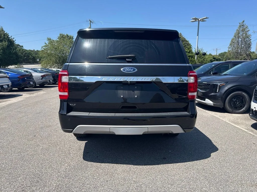 Used 2019 Black Ford XLT image 4