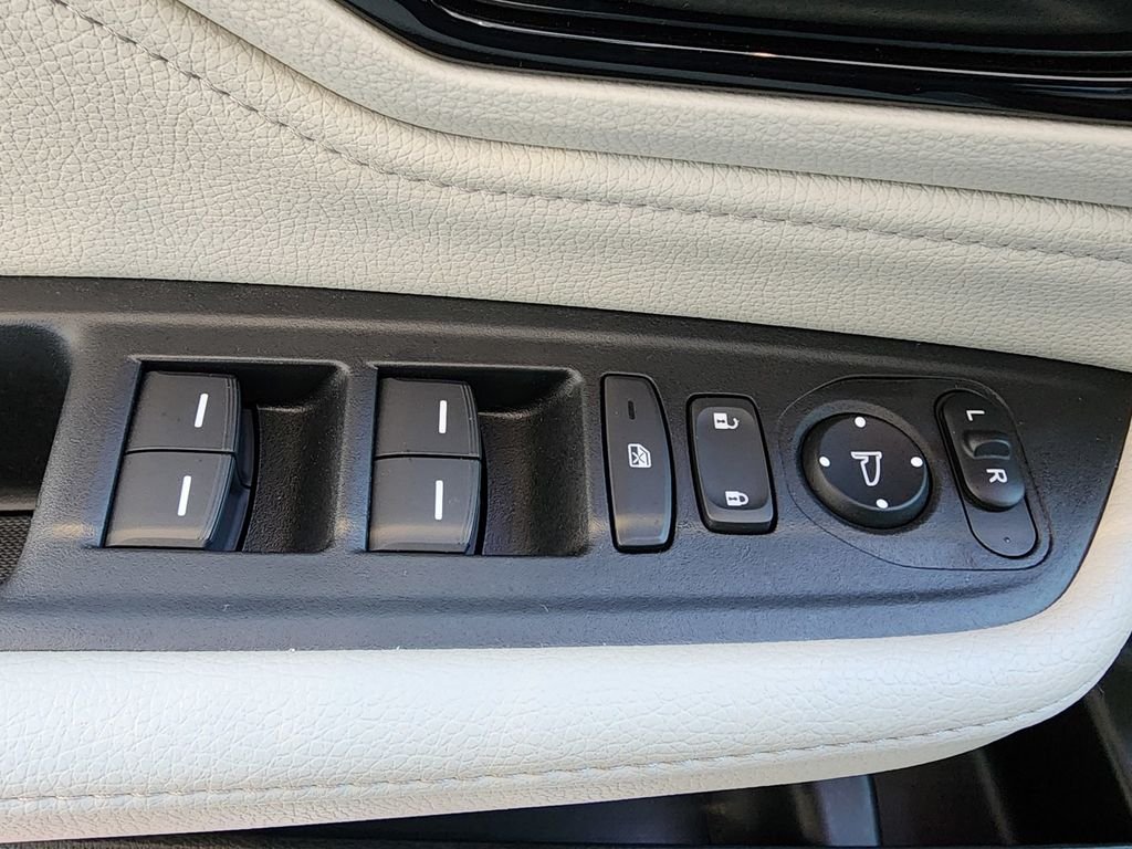 2026 Honda Odyssey Touring - Photo 17