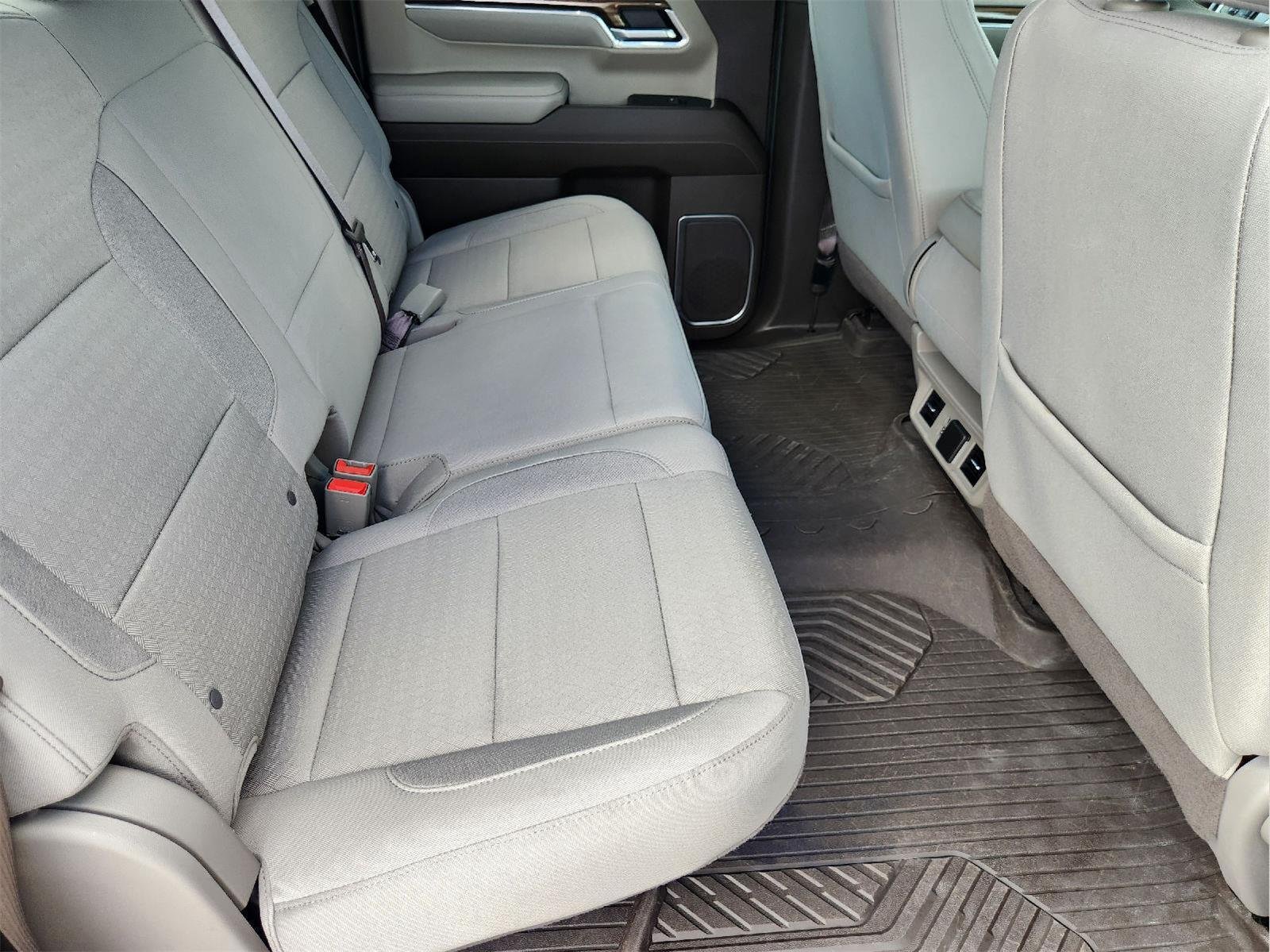 2024 Chevrolet Silverado 1500 photo 31 of 33