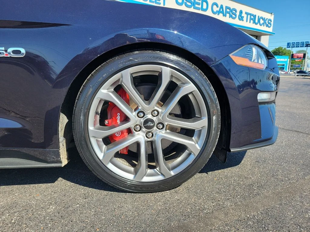 Used 2021 Blue Ford GT Premium image 7