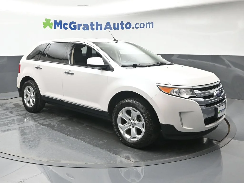 Used 2011 White Ford SEL image 2