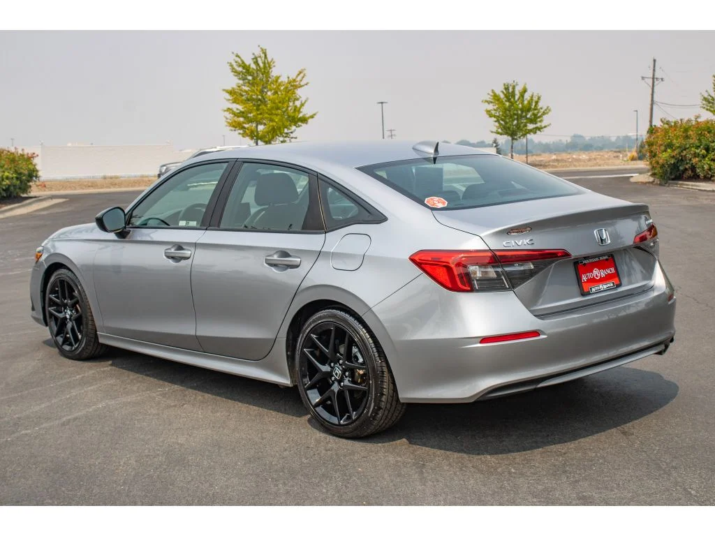 Used 2024 Lunar Silver Metallic Honda Sport image 6