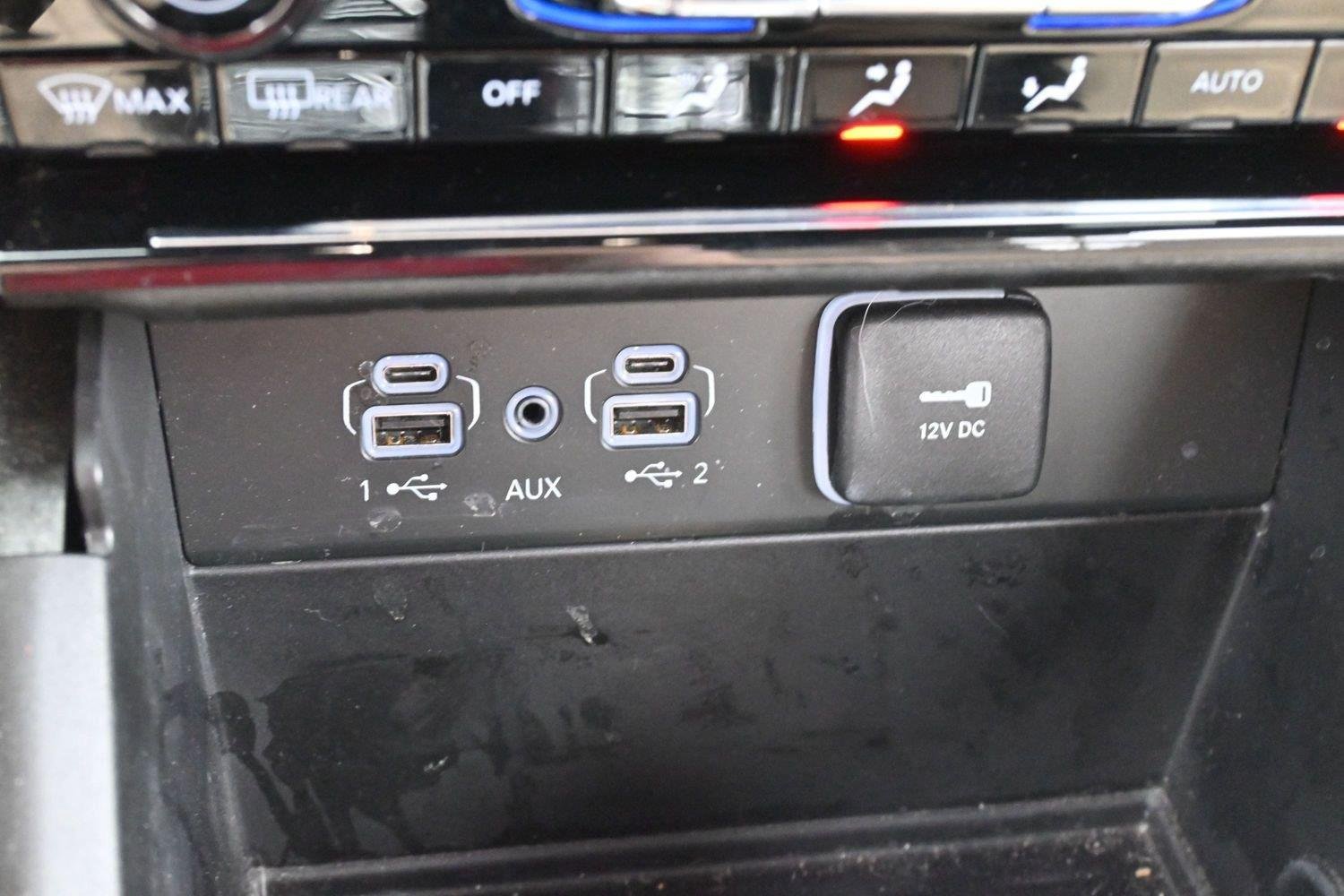 Used 2023 White Jeep Limited image 24