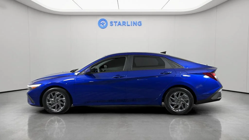 Used 2024 Blue Hyundai SEL image 3
