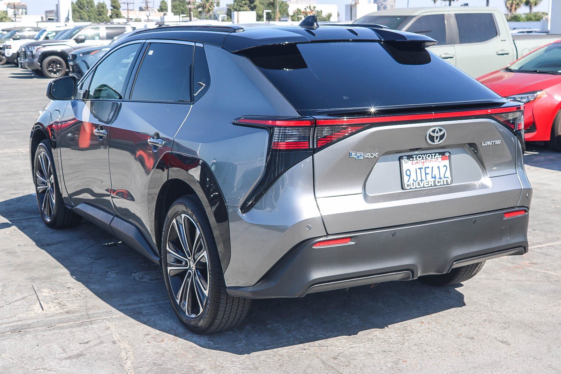 Used 2023 Heavy Metal w/Black Roof Toyota XLE image 6