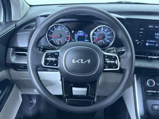 Used 2023 SNOW WHITE PEARL Kia LX image 13