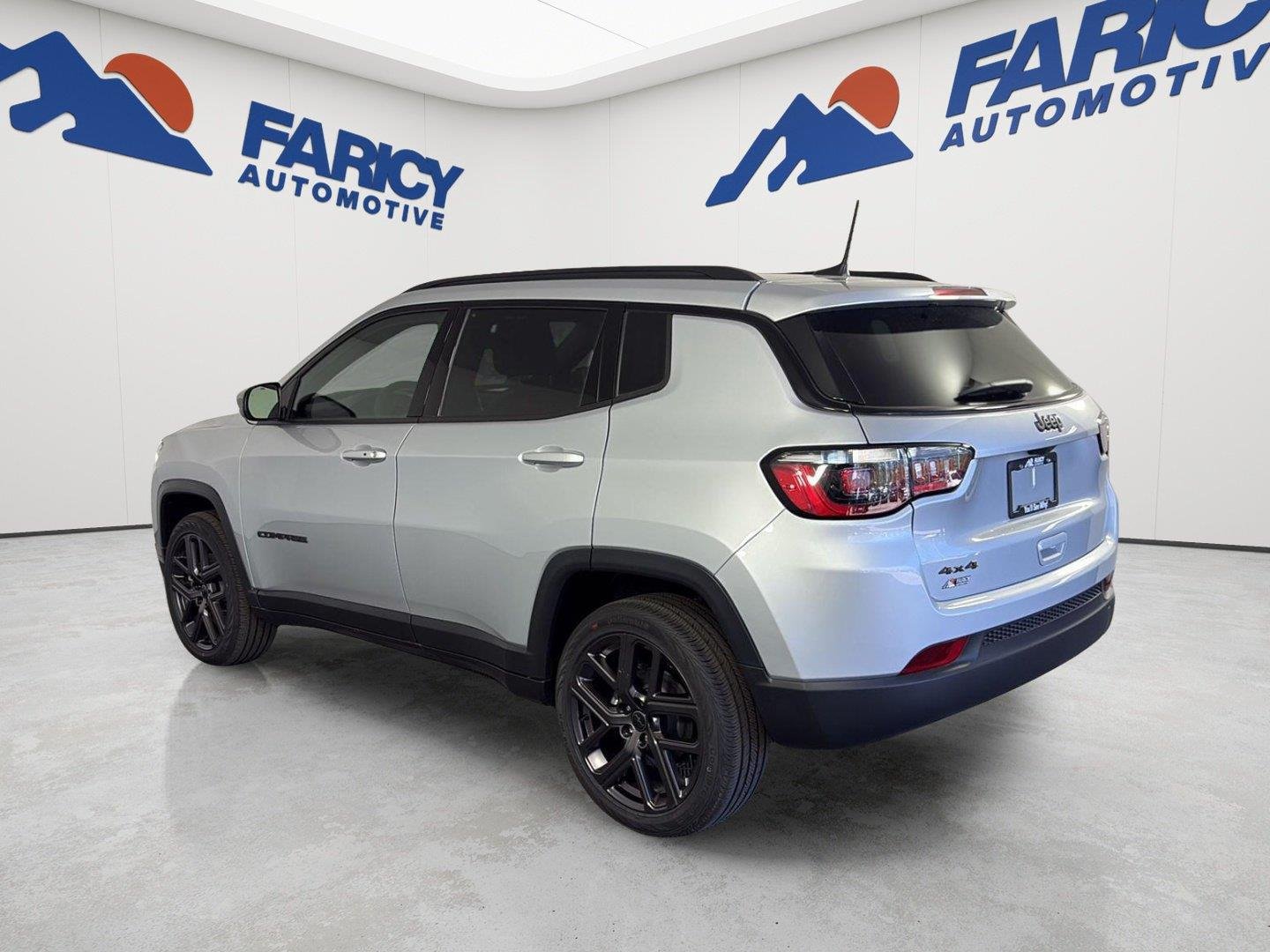 New 2026 Silver Zynith Metallic Clearcoat Jeep Latitude Altitude image 7