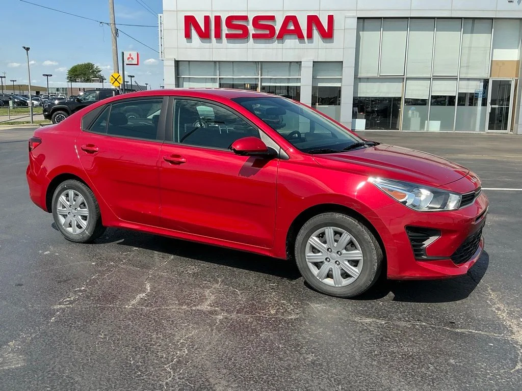 2022 Kia Rio S iVT's photo