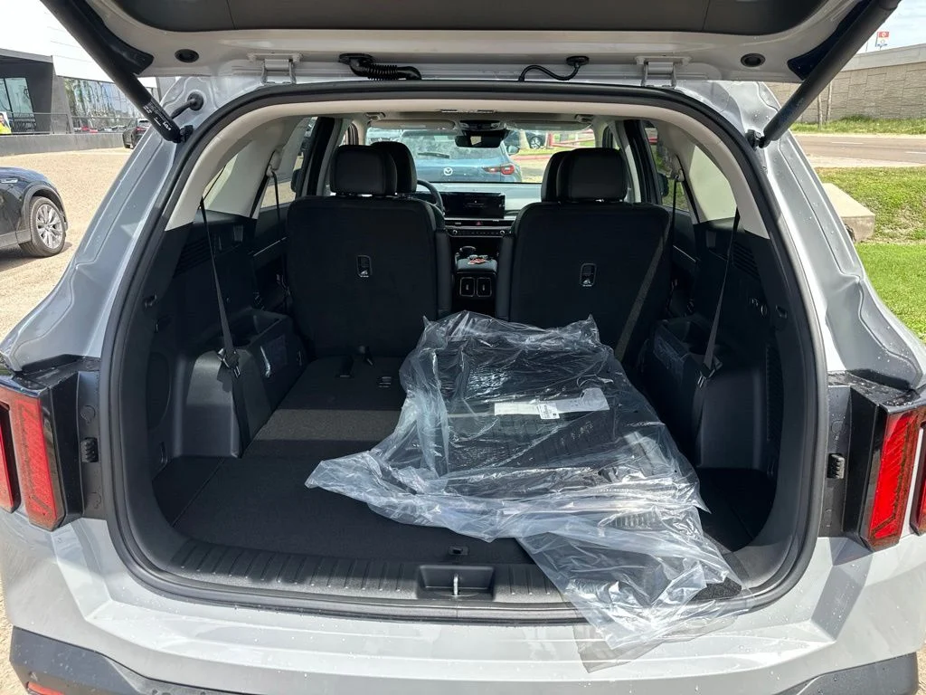 New 2026 Gray Kia EX image 5