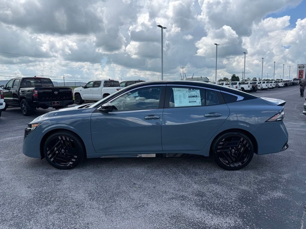 New 2026 Atlantic Gray Metallic / Super Black Two-tone Nissan SR image 38