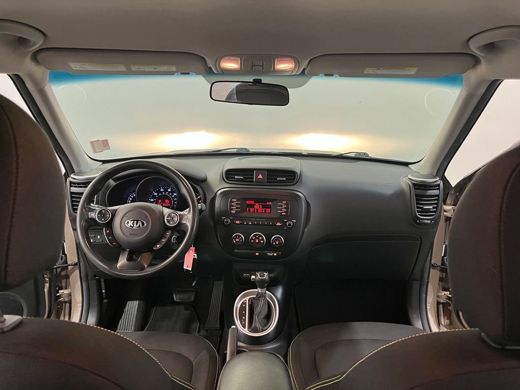 Used 2015 Brown Kia Plus image 19