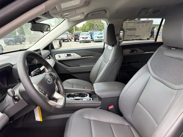 New 2026 Agate Black Metallic Ford Active image 22