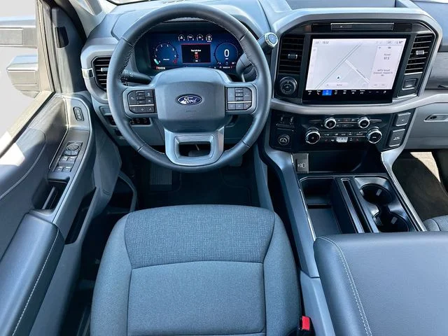 Used 2025 Blue Ford XLT image 22