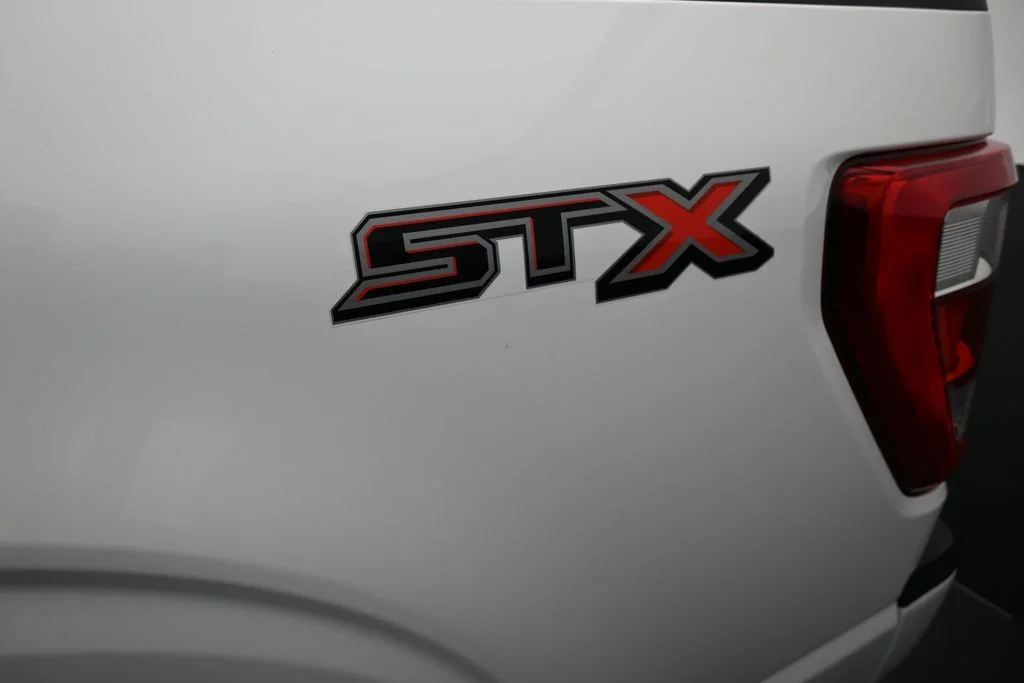 Used 2023 Oxford White Ford XL image 29