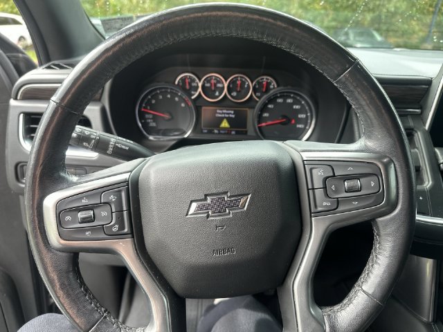 Used 2021 Gray Chevrolet Z71 image 22