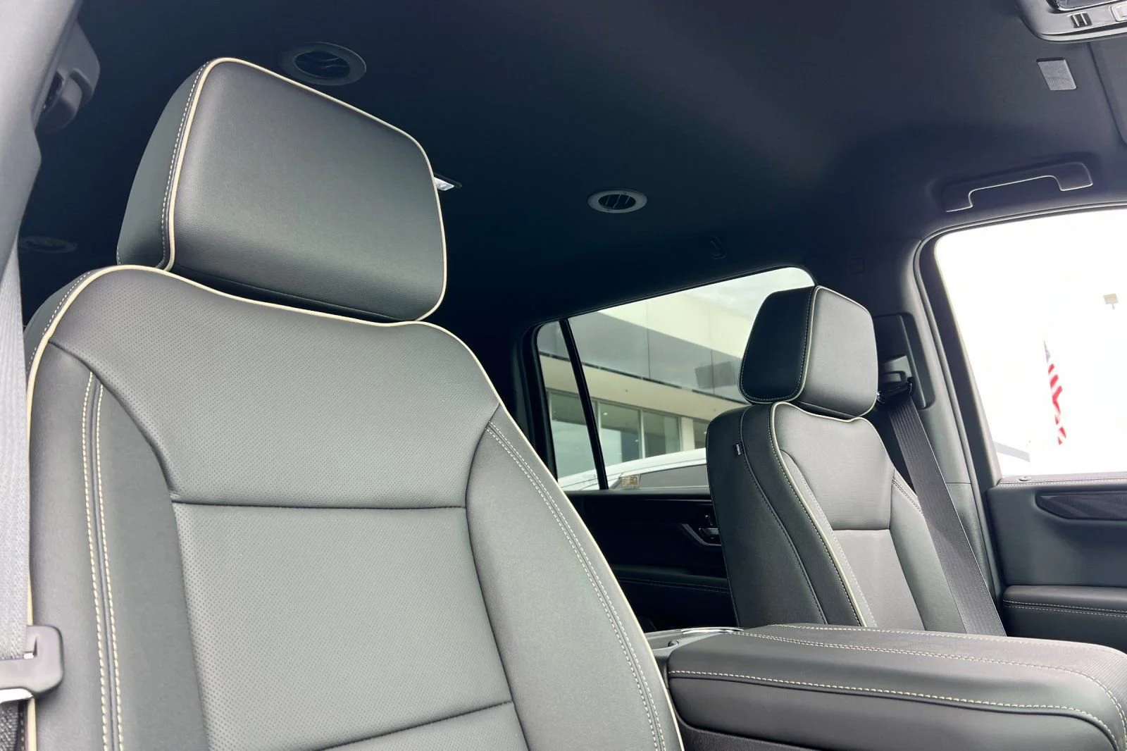 2026 GMC Yukon XL Elevation - Photo 17