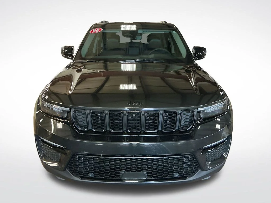Certified Used 2023 Brown Jeep Limited image 9
