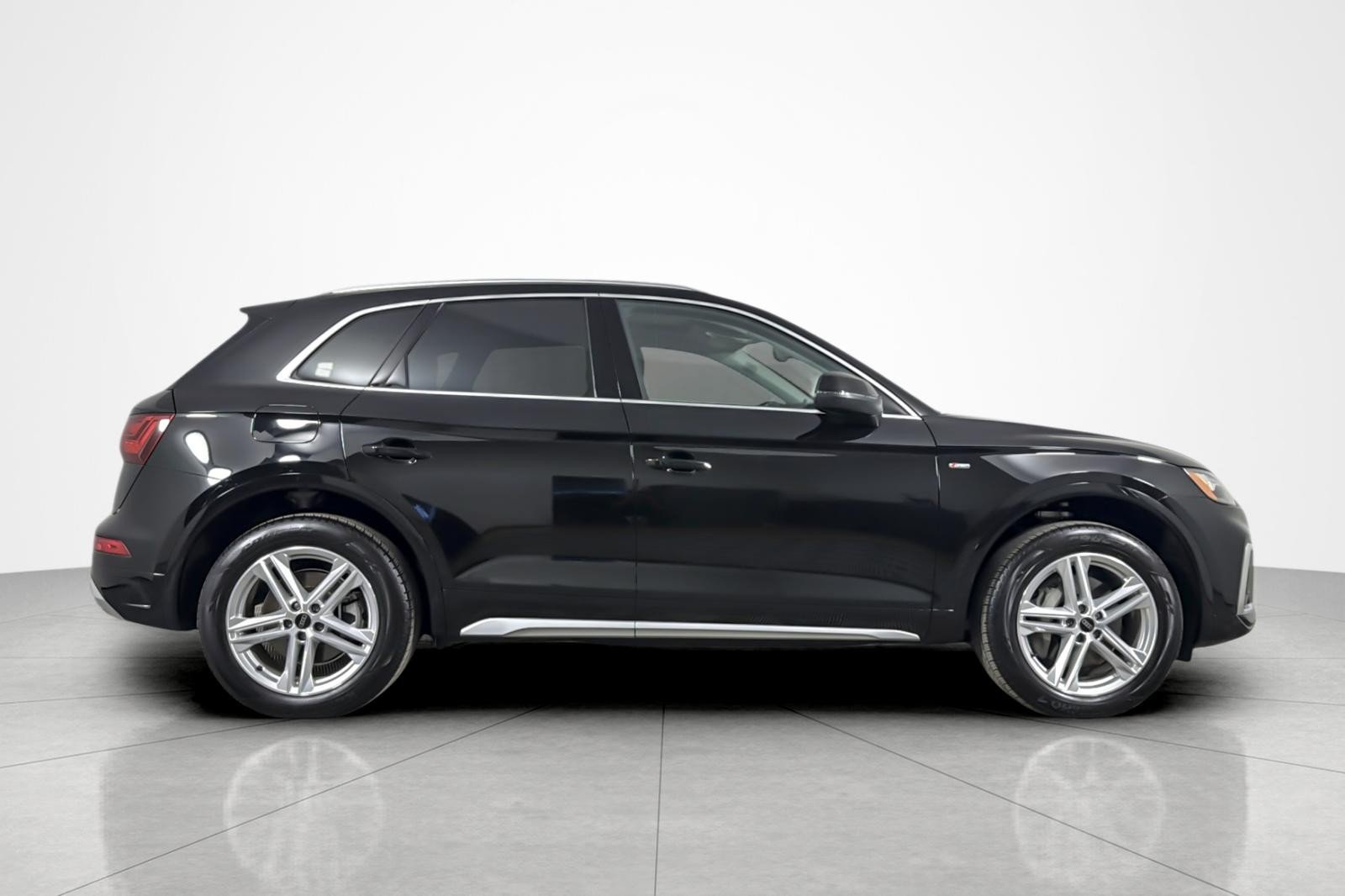 Used 2025 Mythos Black Metallic Audi S line Premium Plus 55 TFSI e quattro image 6