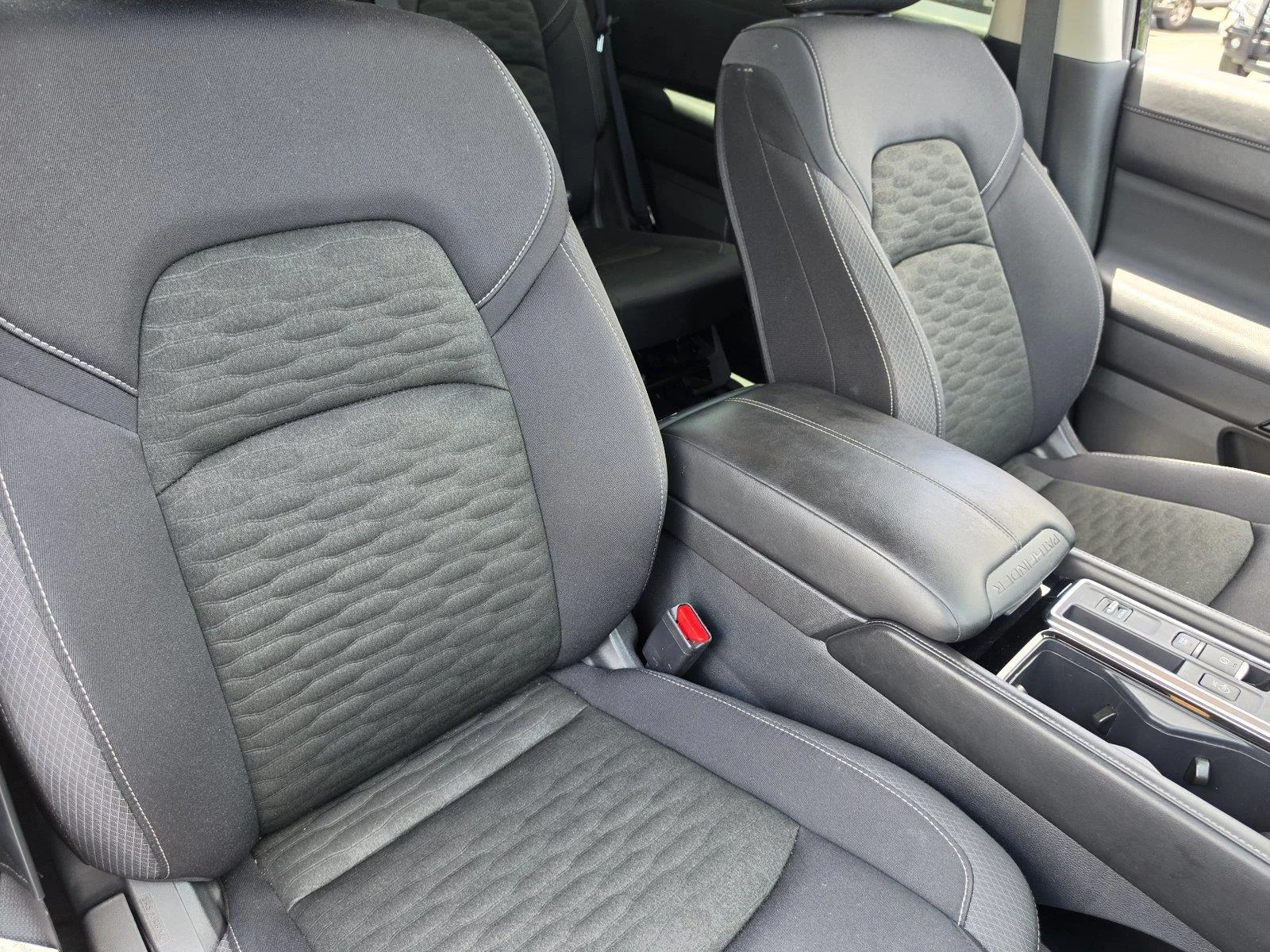 Used 2025 Super Black Nissan SV image 28