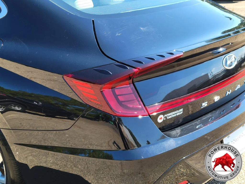 Used 2023 Black Hyundai SEL image 13
