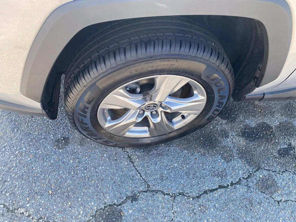 Used 2022 Silver Toyota XLE image 19