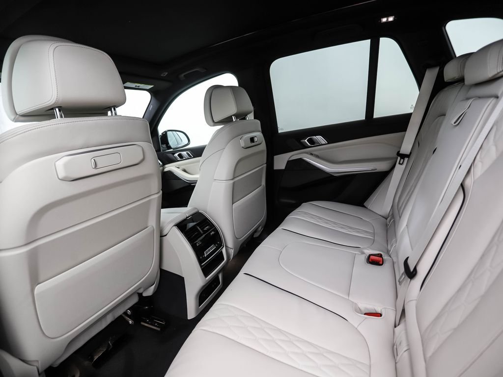 New 2026 Gray Metallic BMW xDrive40i image 21