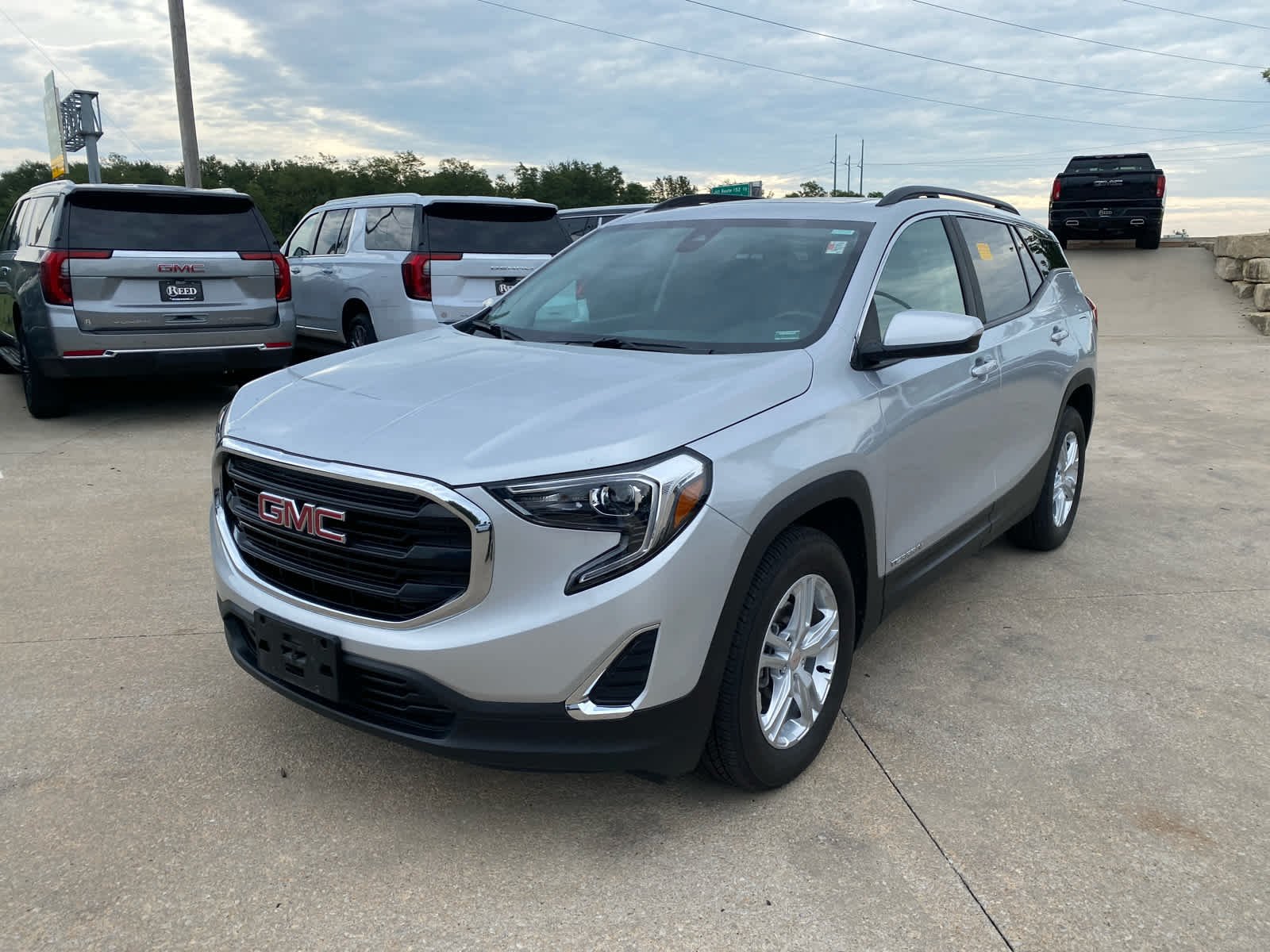 Used 2021 GMC Terrain SLE with VIN 3GKALTEV2ML345030 for sale in Kansas City