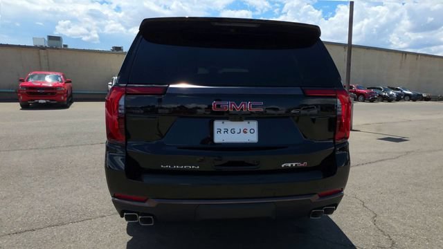 2026 GMC Yukon AT4 Ultimate - Photo 8