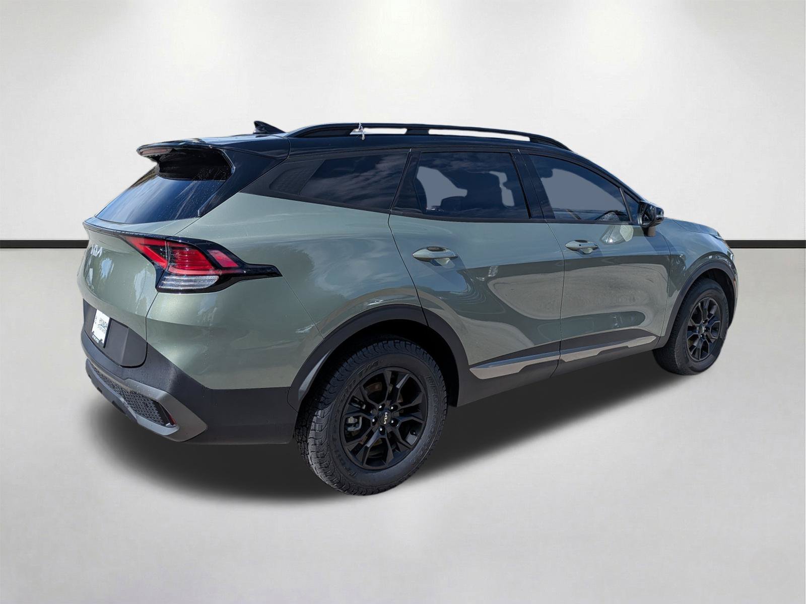 Used 2024 Jungle Green/Ebony Black Roof Kia X-Pro image 4