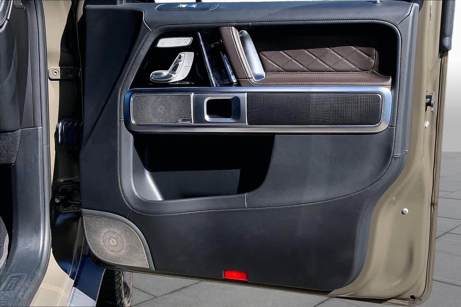 Used 2022 MANUFAKTUR Mystic Brown Metallic Mercedes-Benz G 550 image 23