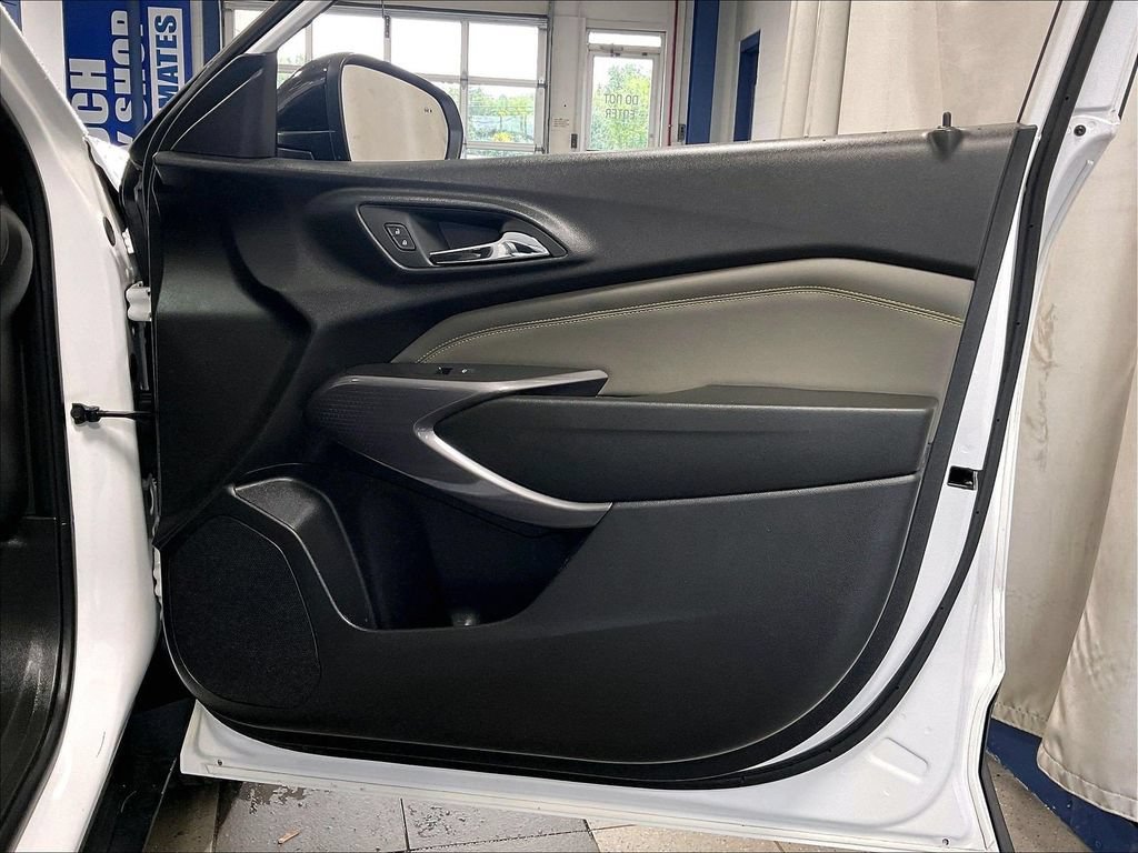 Used 2024 Summit White Chevrolet ACTIV image 12