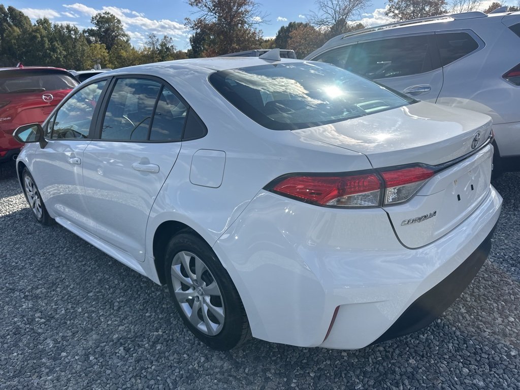 2024 Toyota Corolla LE photo 4