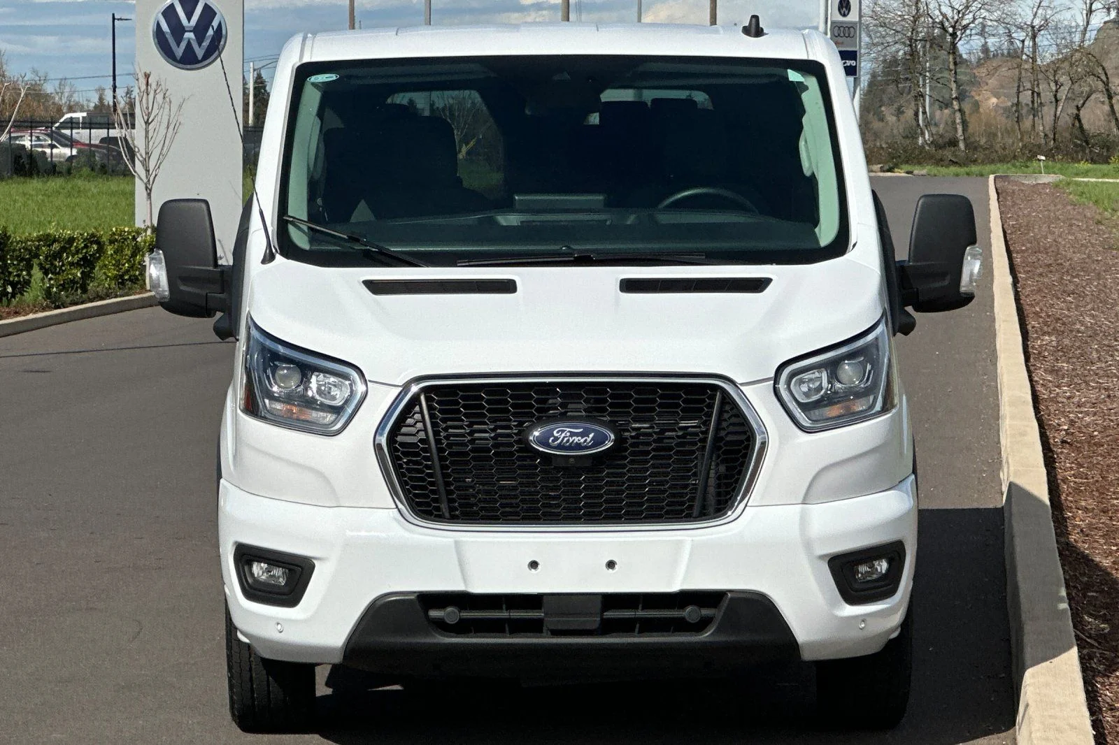 2023 Ford Transit Passenger Van XLT - Photo 8