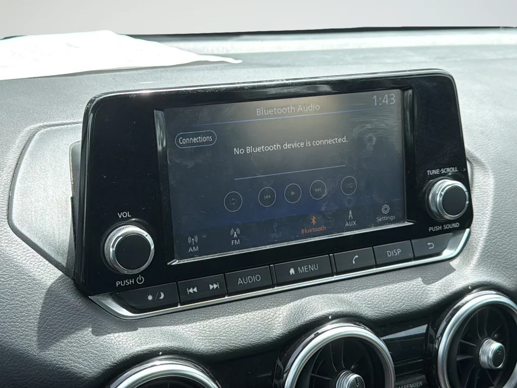 Used 2020 Gray Nissan S image 18