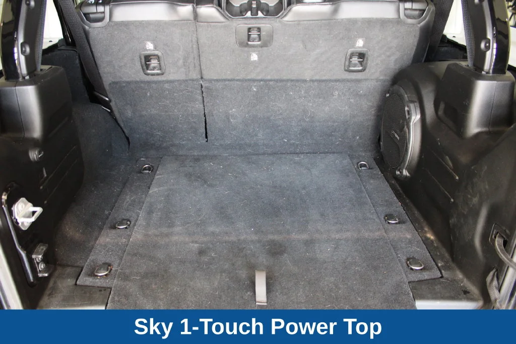 Used 2018 Black Clearcoat Jeep Unlimited Sahara image 16