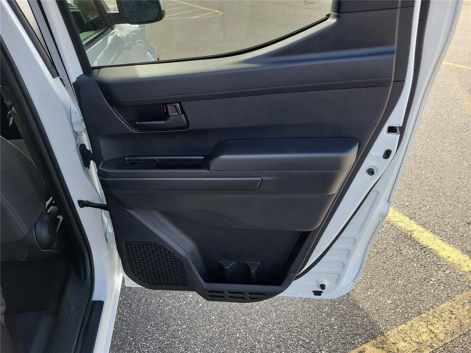 Used 2025 Ice Cap Toyota SR5 image 32