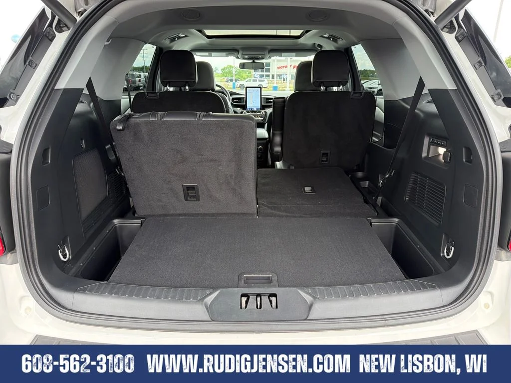 Used 2023 White Ford Limited image 26