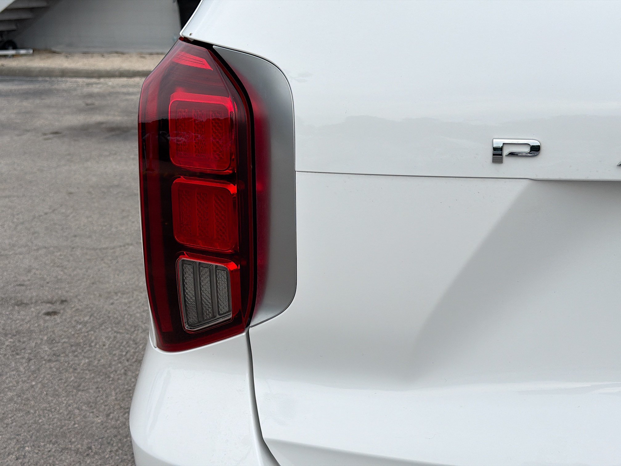 Used 2024 Hyper White Hyundai Limited image 10