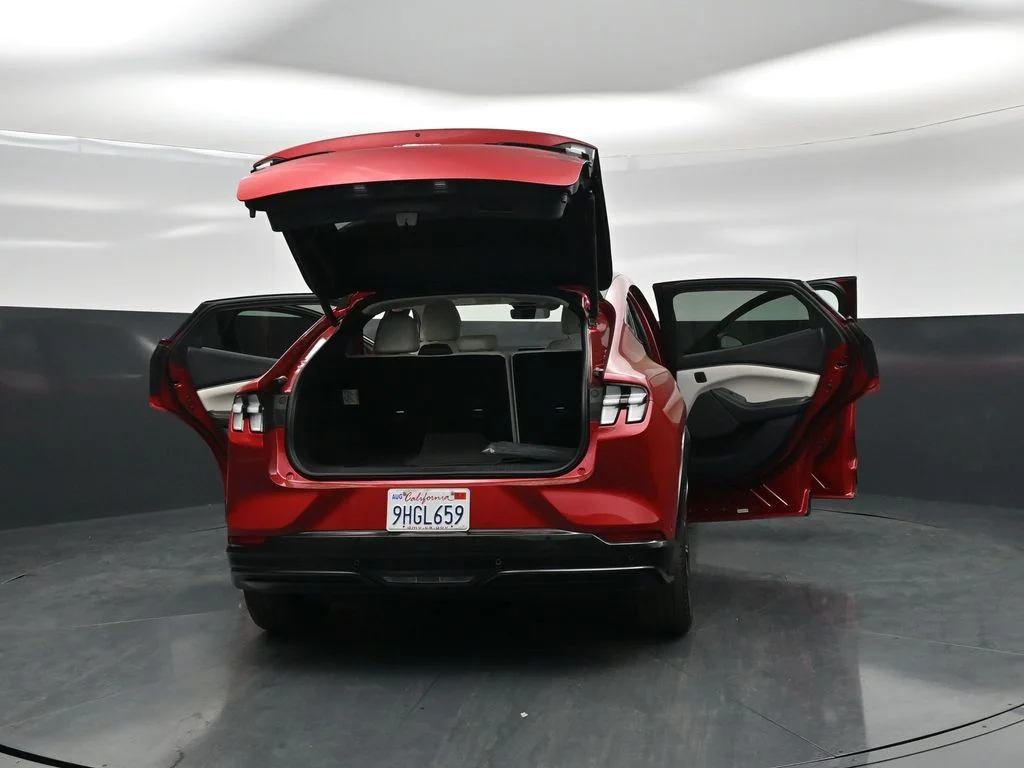 Used 2023 Red Ford Premium image 34