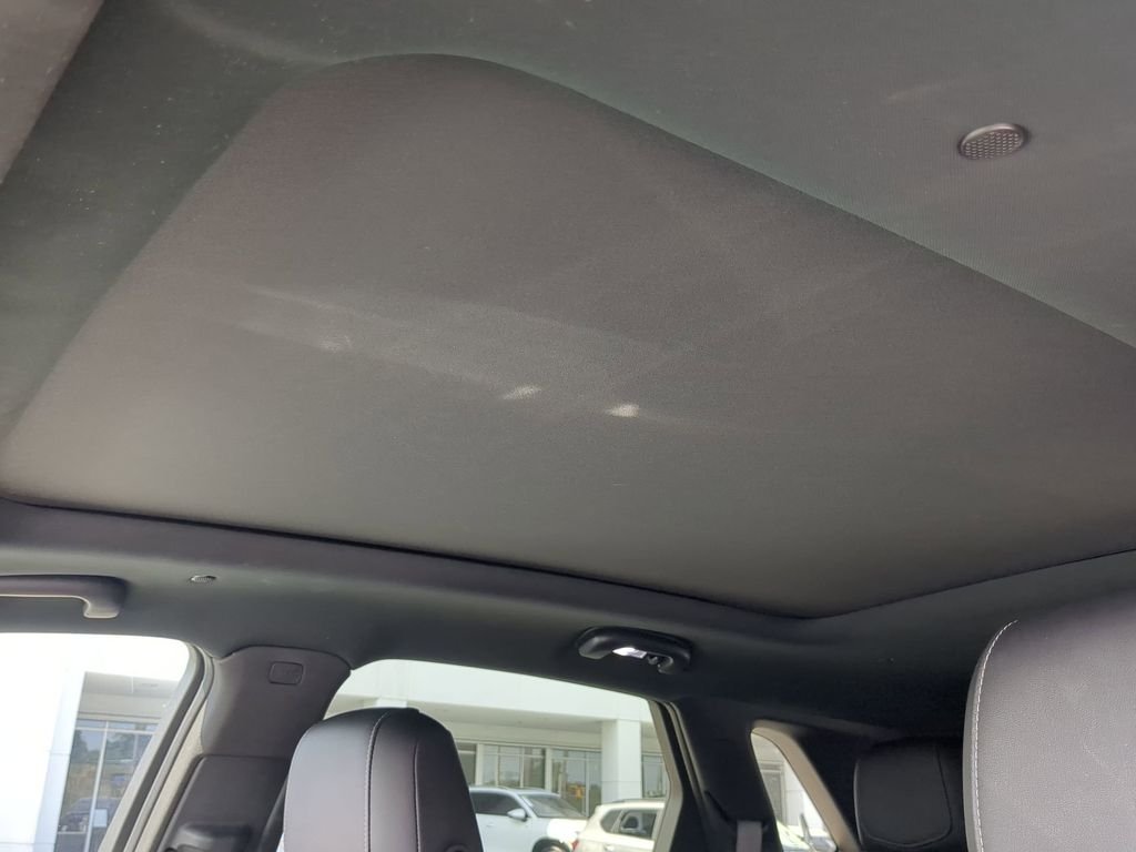 Used 2020 Silver Cadillac Sport image 22