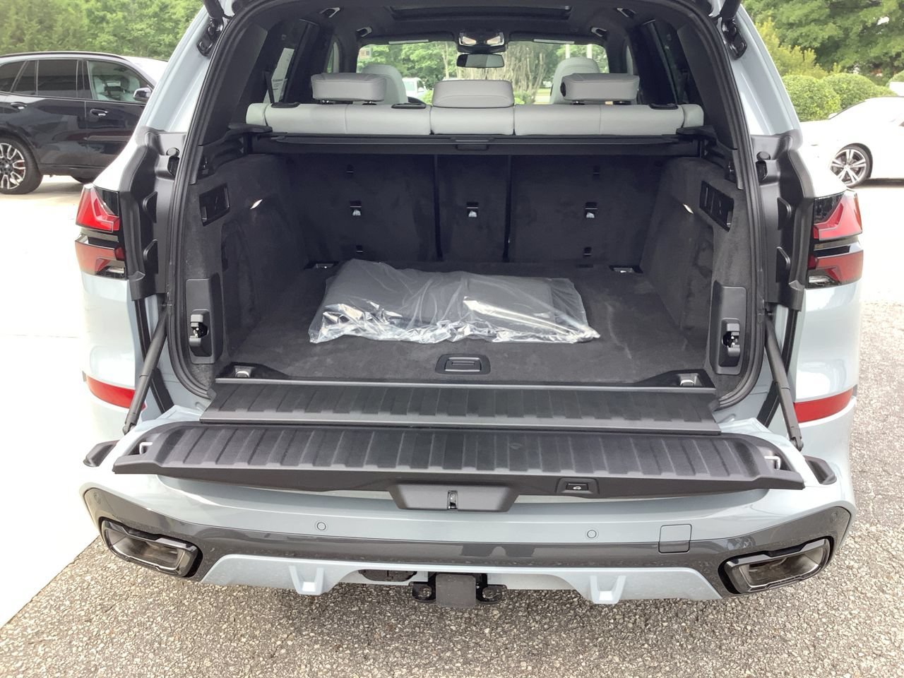 New 2026 Brooklyn Grey Metallic BMW xDrive40i image 32