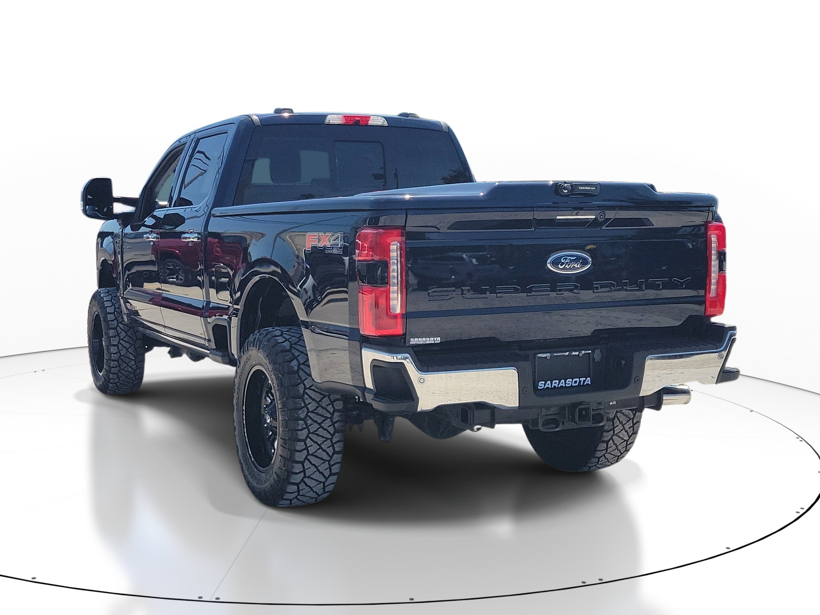 Used 2023 Blue Metallic Ford LARIAT image 4