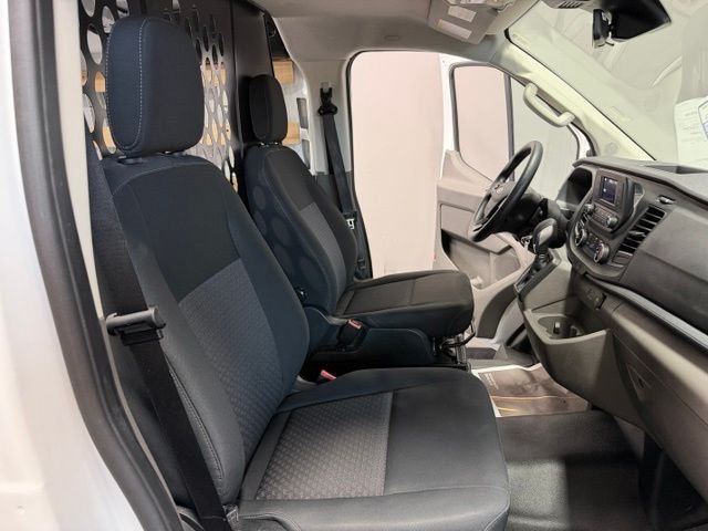 Used 2025 Oxford White Ford Base image 20