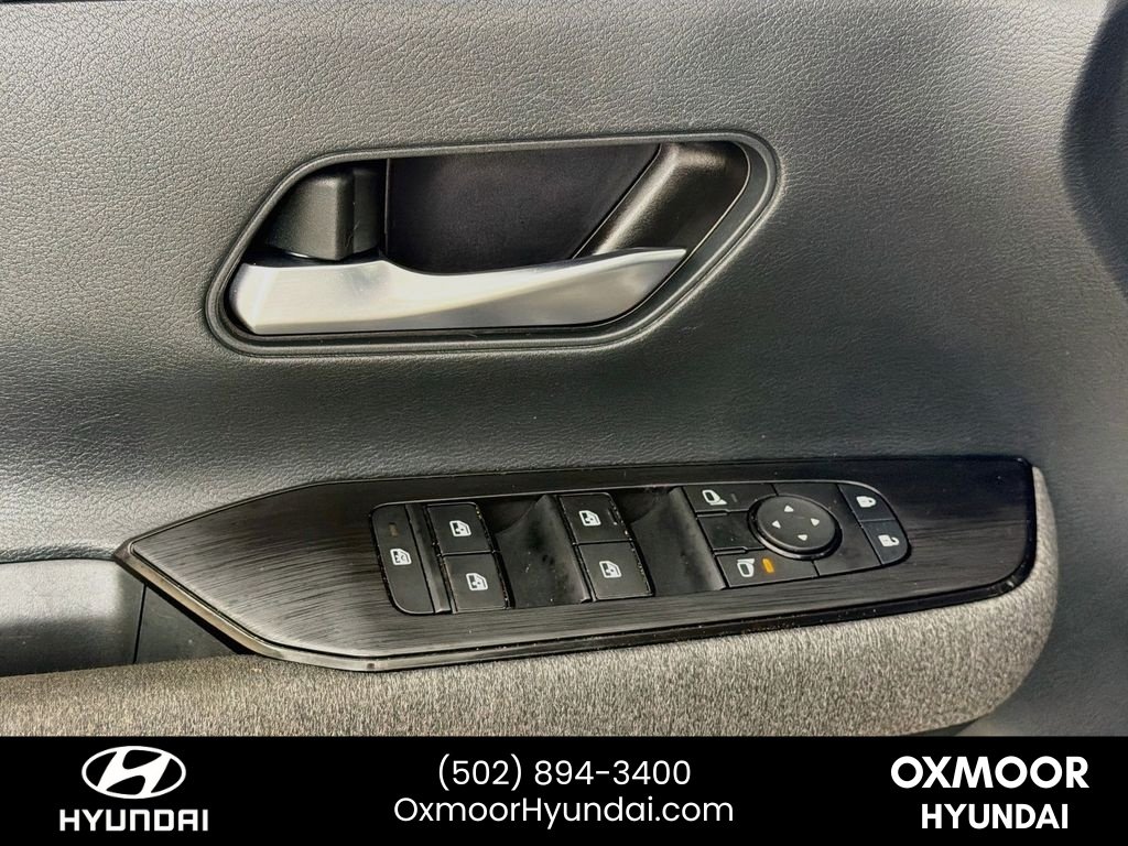 Used 2025 Super Black Nissan SV image 17