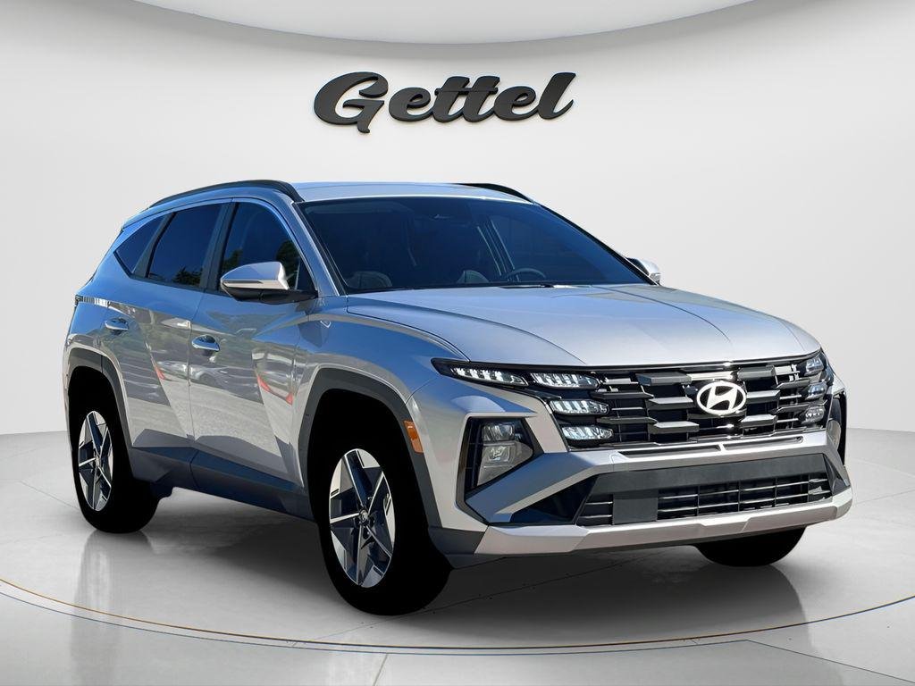 New 2026 Silver Hyundai SEL Convenience image 4