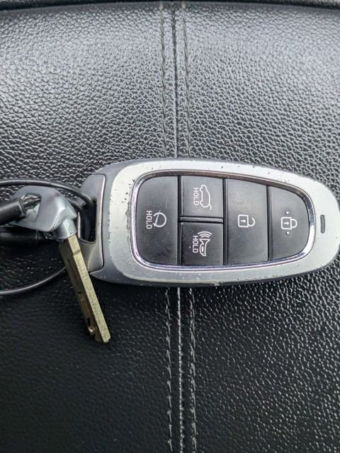 Used 2024 Black Hyundai SEL image 33