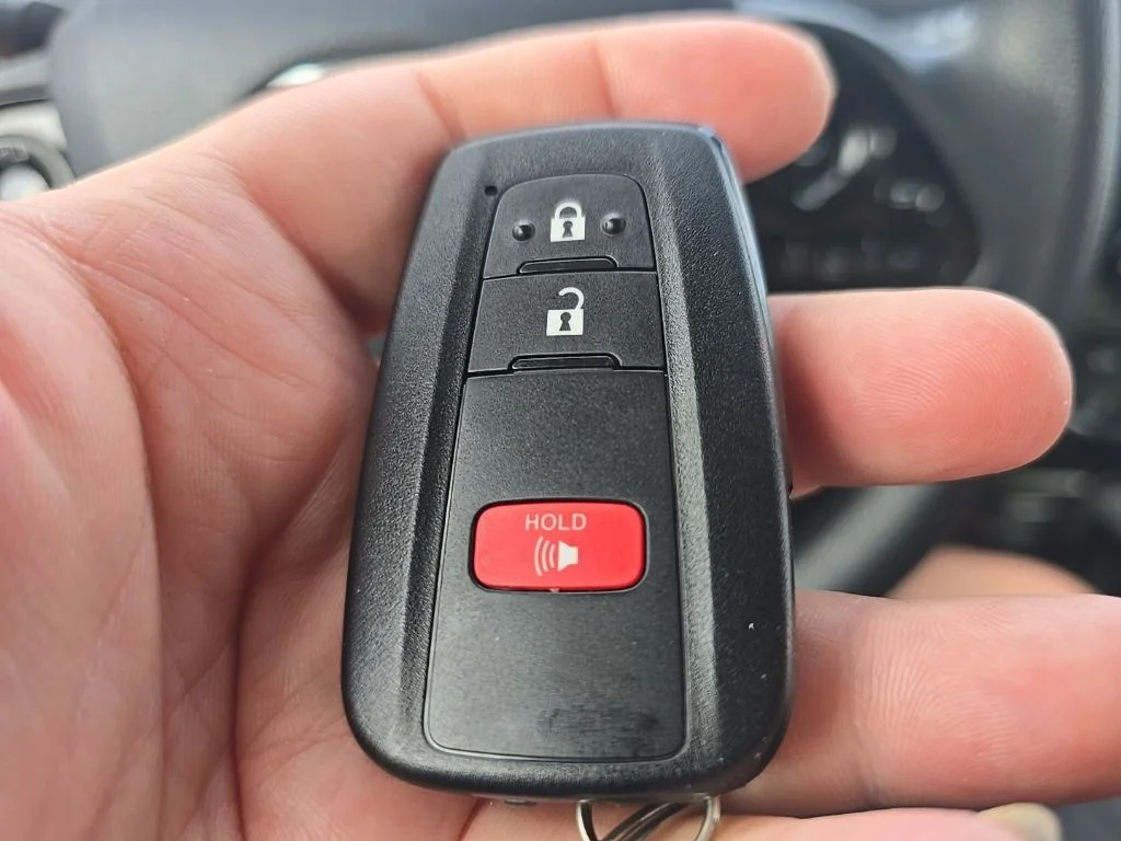 Used 2019 Silver Toyota LE image 20