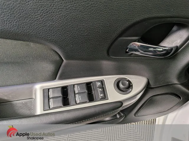 Used 2012 White Chrysler Touring image 11